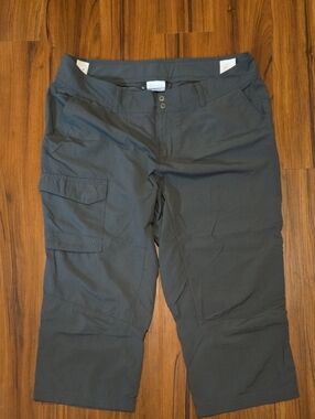 Columbia Women's Cargo Capris